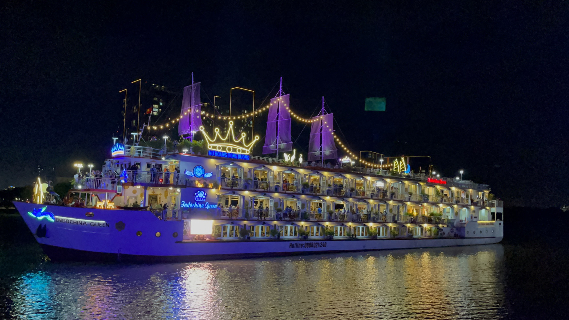Saigon City Tour + Dinner on Cruise