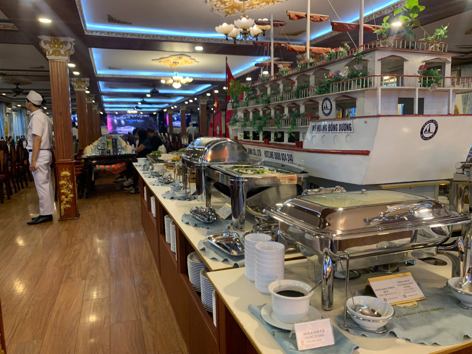 Saigon City Tour + Dinner on Cruise - Image 9