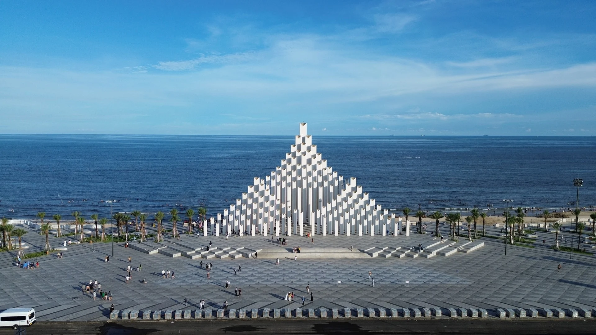 VUNG TAU HIGHLIGHTS AND BEACH RELAXION - Image 2